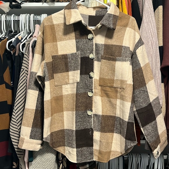 Jackets & Blazers - NWOT Brown Flannel Shacket